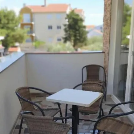 Cozy In With Wifi Apartment