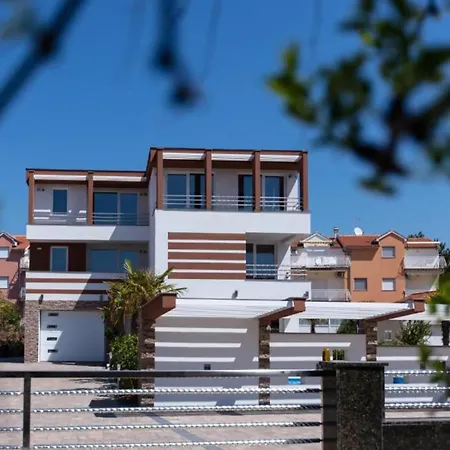 Apartman Lovely In With Wifi Vodice