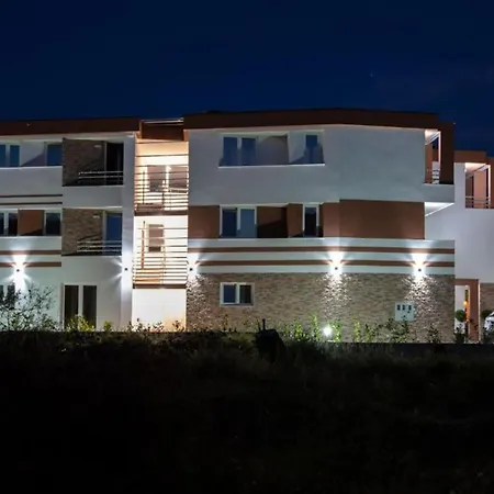 Lovely In With Wifi 公寓