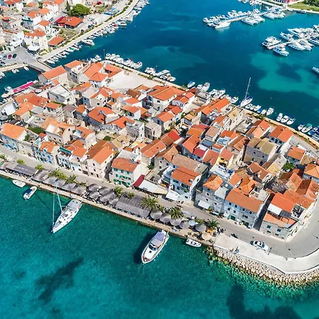 Apartman Lovely In With Wifi Vodice